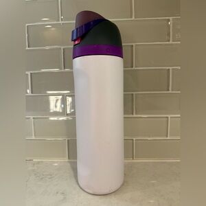 Owala 24 oz FreeSip